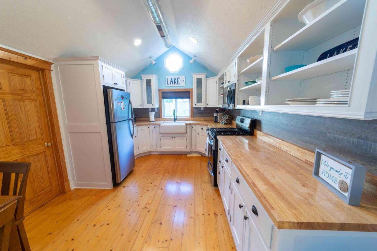 The Charming Glenn Cottage! Walk To Lake Michigan! Fennville Esterno foto